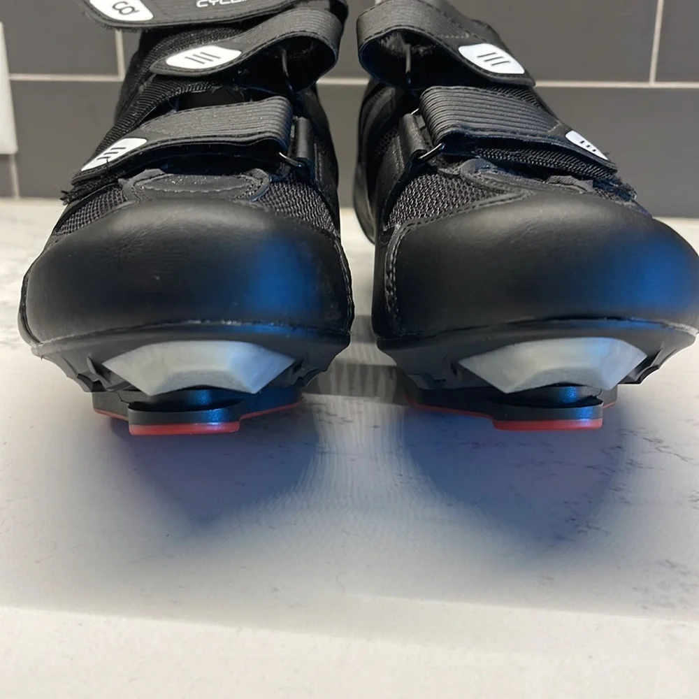 Cyclingdeal riding shoes